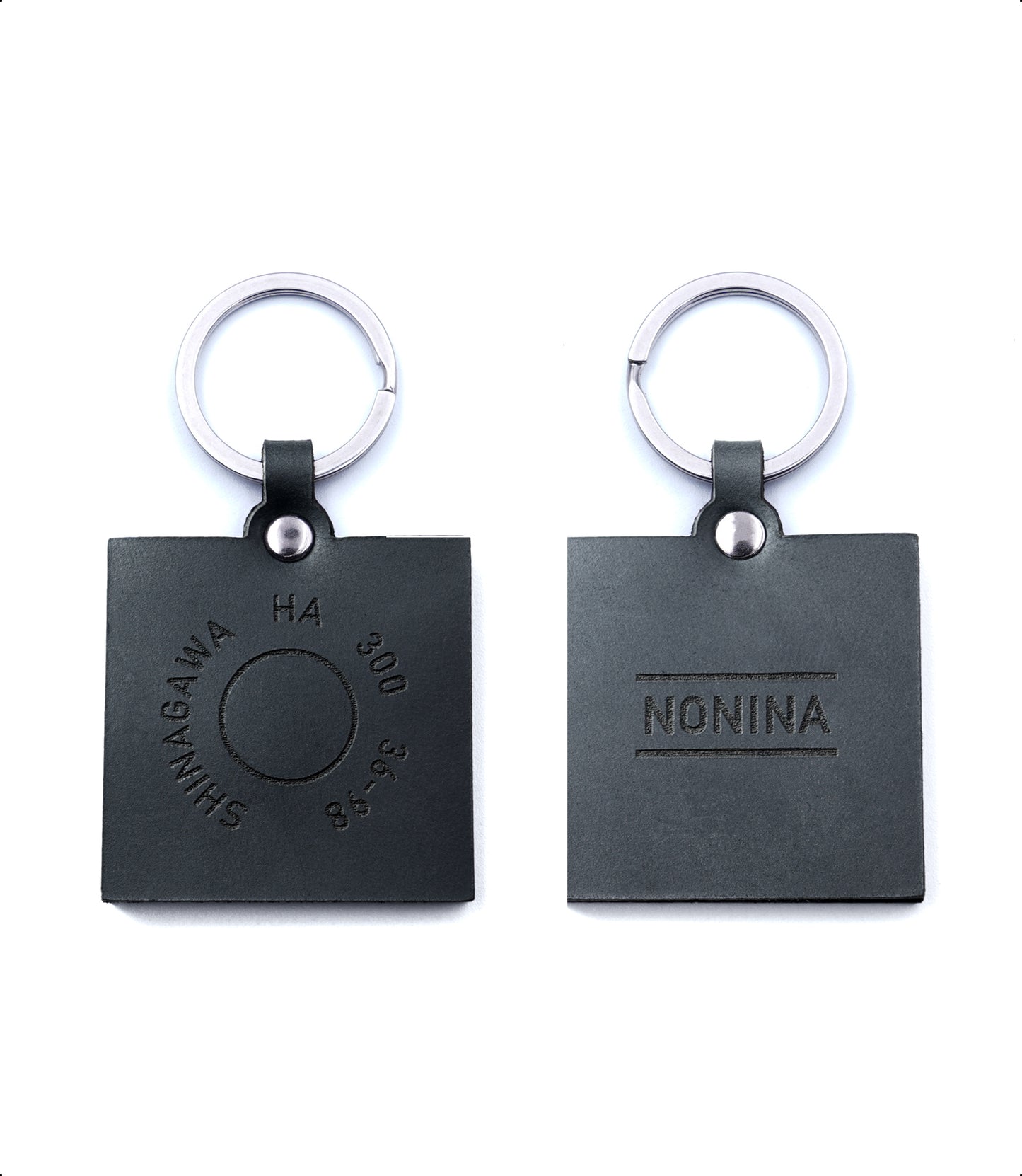 Large engraved square keychain (black)