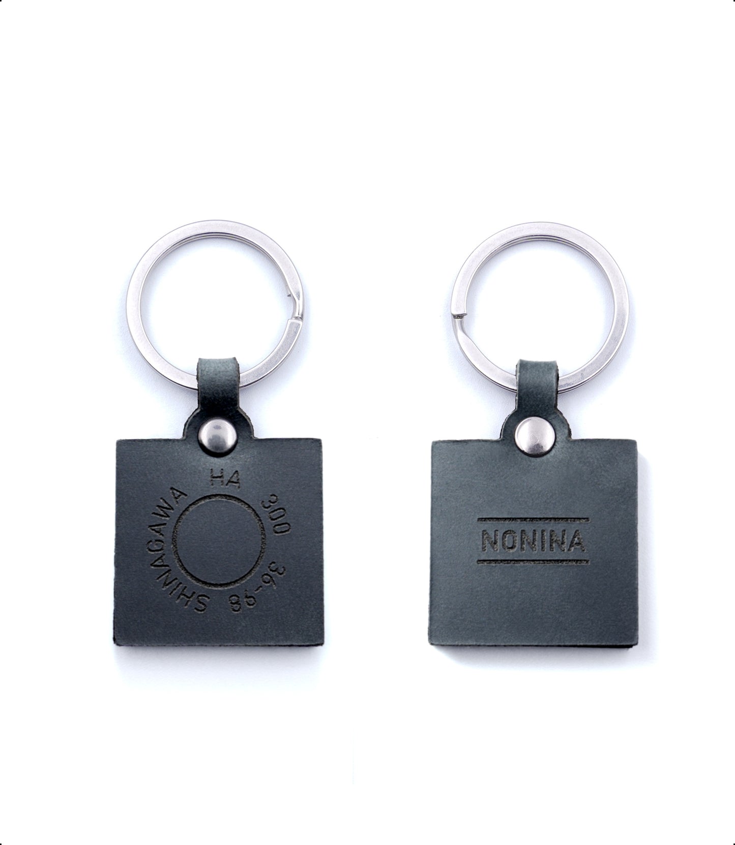 Small engraved square keychain (black)